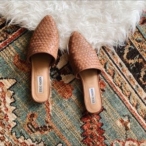 Steve Madden slides ✨